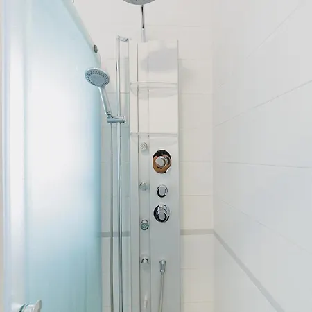 Swamyhome Aereoportobaripalese *