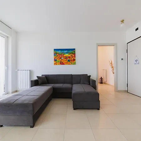 Swamyhome Aereoportobaripalese Appartement *