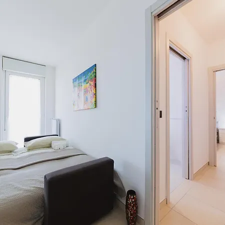 Apartment Swamyhome Aereoportobaripalese *